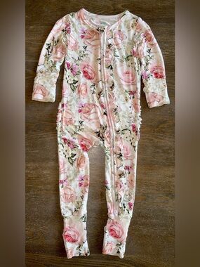 Gigi and Max Caroline Convertible Ruffled Zip Footie Sleeper 12-18 mo